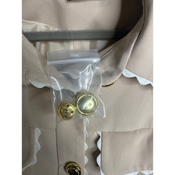 VICI Beige Women's Scalloped Trim Cropped Blazer Jacket Gold Buttons Medium - Picture 3 of 9